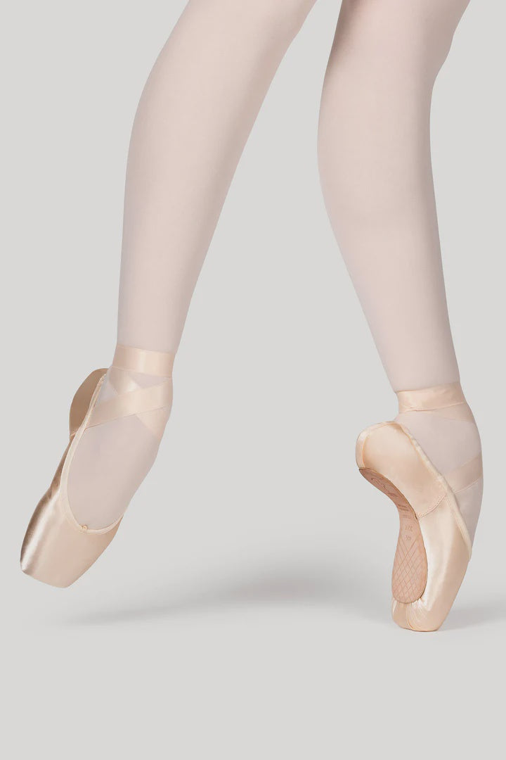 European Balance Strong Pointe Shoe