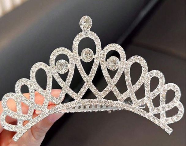 Tiara Petite On Comb