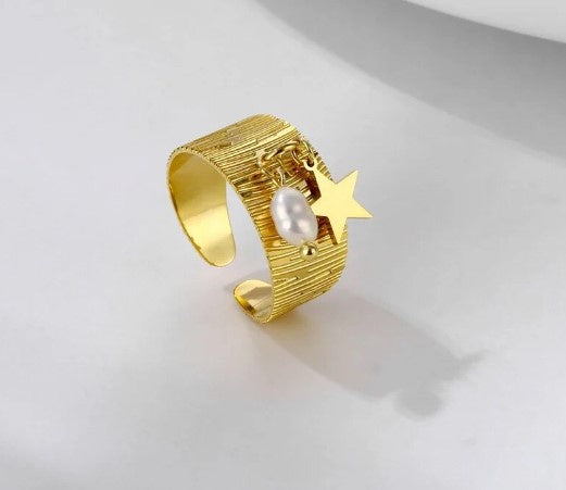 Adjustable Gold Star and Pearl Ring